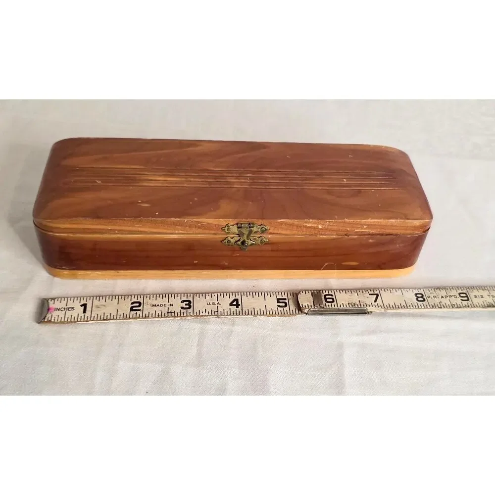 Vtg. Cedar Souvenir Jewelry/Trinket/Keepsake Box w/Metal Clasp 2